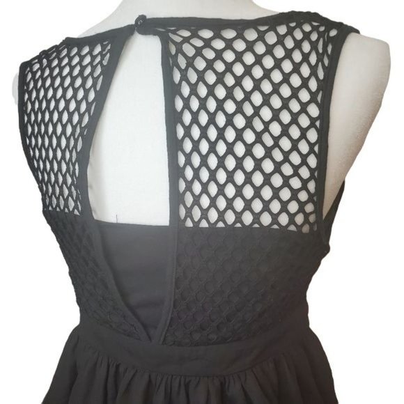 Honey  Punch Sleeveless Black Blouse - Picture 6 of 7